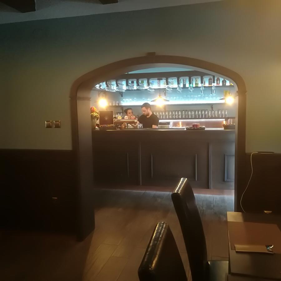 Penzion A Restauracia Hanisberg Krupina Dış mekan fotoğraf