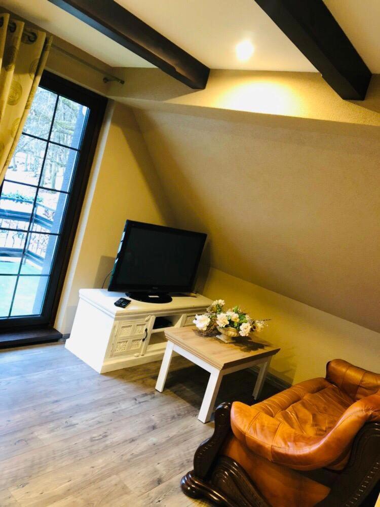 Penzion A Restauracia Hanisberg Krupina Dış mekan fotoğraf