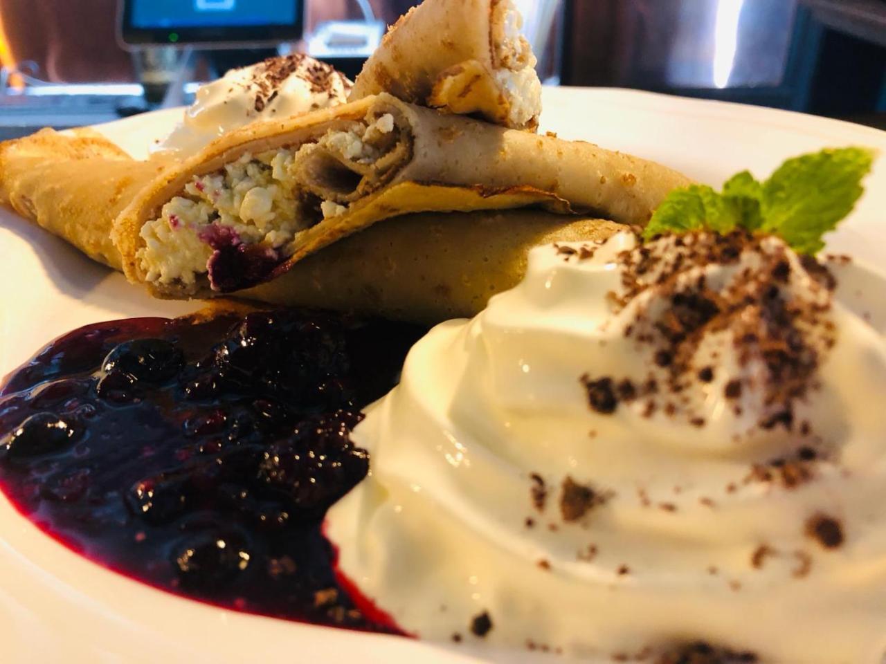 Penzion A Restauracia Hanisberg Krupina Dış mekan fotoğraf